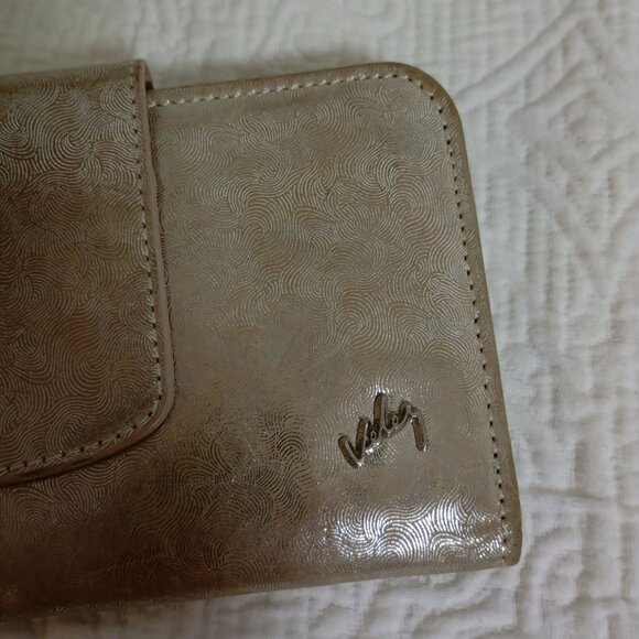 Velez Gold Leather Wallet With Snap Closure & Zippered Compartment Womens - Picture 6 of 8